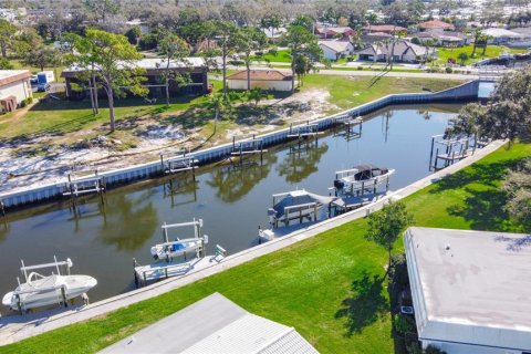 House in Englewood, Florida 2 bedrooms, 104.79 sq.m. № 985021 - photo 28