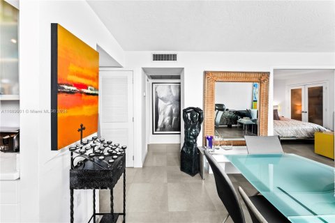 Condo in Miami Beach, Florida, 1 bedroom  № 1433285 - photo 10