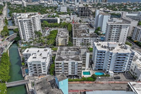 Condo in Miami Beach, Florida, 1 bedroom  № 1433285 - photo 29