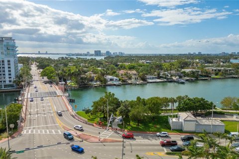 Copropriété à vendre à Miami Beach, Floride: 2 chambres, 124.49 m2 № 1305102 - photo 1