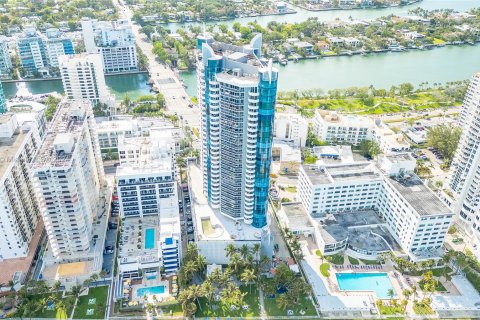 Copropriété à vendre à Miami Beach, Floride: 2 chambres, 124.49 m2 № 1305102 - photo 14