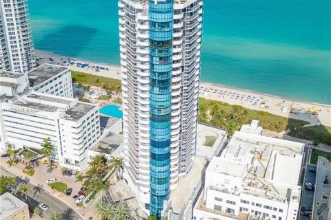 Condominio en venta en Miami Beach, Florida, 2 dormitorios, 124.49 m2 № 1305102 - foto 9