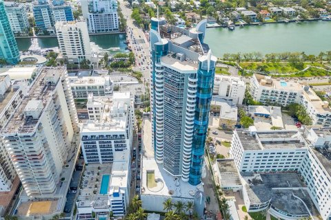 Copropriété à vendre à Miami Beach, Floride: 2 chambres, 124.49 m2 № 1305102 - photo 13