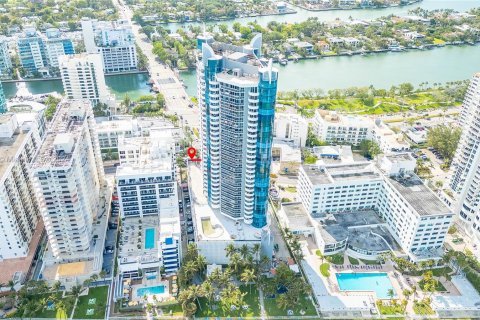 Copropriété à vendre à Miami Beach, Floride: 2 chambres, 124.49 m2 № 1305102 - photo 15