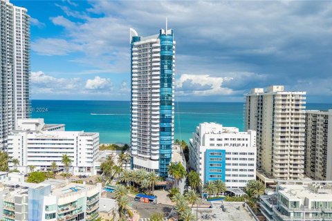 Condominio en venta en Miami Beach, Florida, 2 dormitorios, 124.49 m2 № 1305102 - foto 4