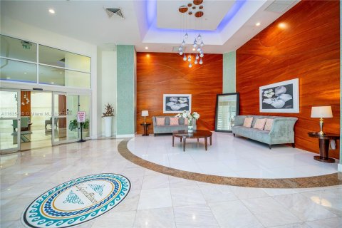 Copropriété à vendre à Miami Beach, Floride: 2 chambres, 124.49 m2 № 1305102 - photo 22