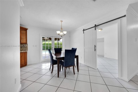 Villa ou maison à vendre à Palmetto Bay, Floride: 3 chambres, 132.94 m2 № 1294119 - photo 8