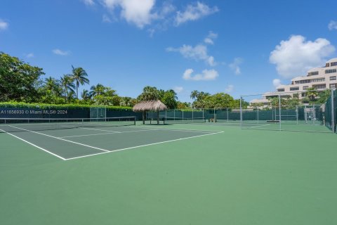 Condo in Key Biscayne, Florida, 2 bedrooms  № 1357120 - photo 18