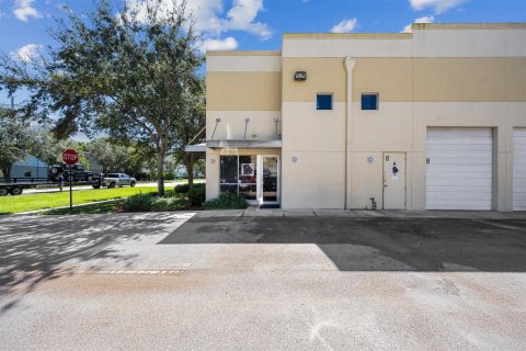Commercial property in Wellington, Florida № 830403 - photo 18