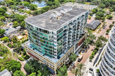 Condominio en venta en Orlando, Florida, 2 dormitorios, 111.3 m2 № 577445 - foto 1