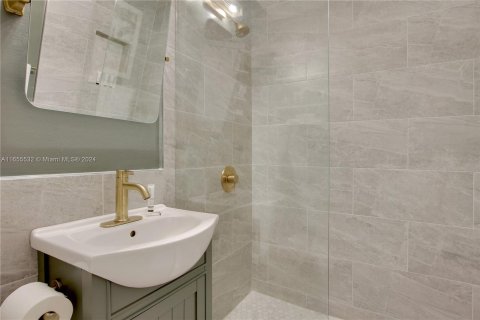 Immobilier commercial à vendre à West Palm Beach, Floride: 171.5 m2 № 1357229 - photo 23