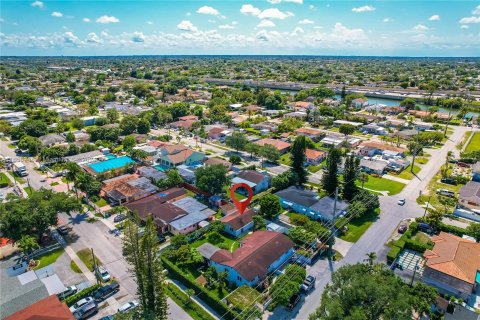 Appartement à louer à Miami, Floride: 2 chambres, 194.17 m2 № 1357271 - photo 17