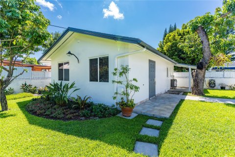 Appartement à louer à Miami, Floride: 2 chambres, 194.17 m2 № 1357271 - photo 1