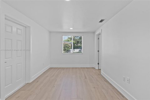 Appartement à louer à Miami, Floride: 2 chambres, 194.17 m2 № 1357271 - photo 3