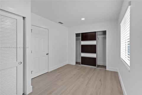 Apartamento en alquiler en Miami, Florida, 2 dormitorios, 194.17 m2 № 1357271 - foto 12