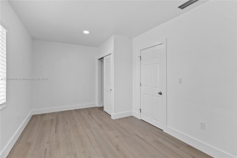 Appartement à louer à Miami, Floride: 2 chambres, 194.17 m2 № 1357271 - photo 13