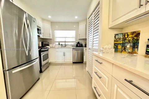 Condominio en venta en Sunrise, Florida, 2 dormitorios, 95.22 m2 № 1357270 - foto 3