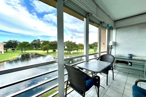 Condo in Sunrise, Florida, 2 bedrooms  № 1357270 - photo 19