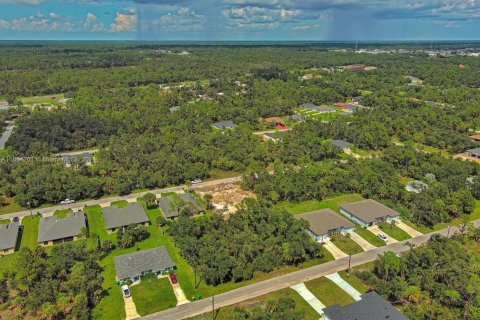 Terreno en venta en Port Charlotte, Florida № 1375663 - foto 7