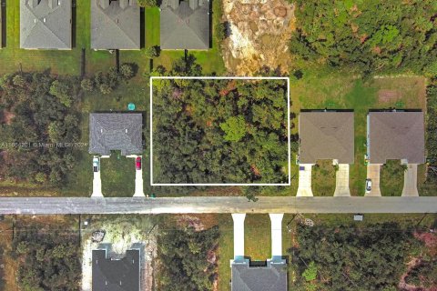 Terreno en venta en Port Charlotte, Florida № 1375663 - foto 1