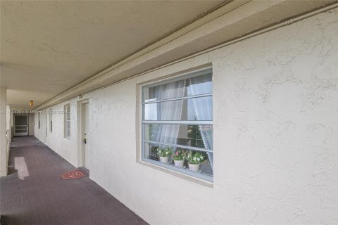 Copropriété à vendre à Lauderhill, Floride: 2 chambres, 117.06 m2 № 1375708 - photo 3