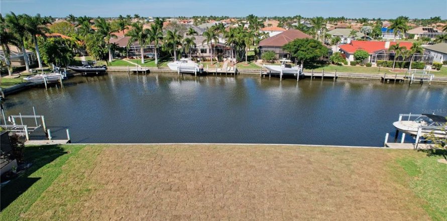 Terreno en Punta Gorda, Florida № 890942