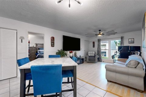 Condo in Clearwater, Florida, 1 bedroom  № 1420739 - photo 7