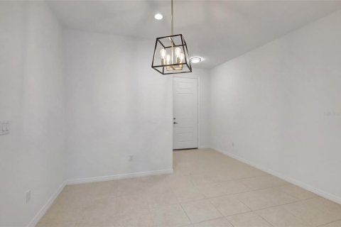 Townhouse in Parrish, Florida 3 bedrooms, 169.27 sq.m. № 933378 - photo 13