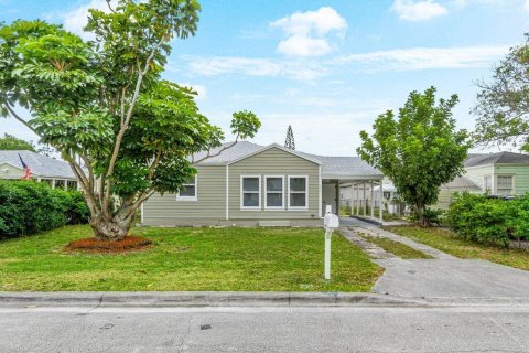 House in West Palm Beach, Florida 2 bedrooms, 70.7 sq.m. № 1119967 - photo 25