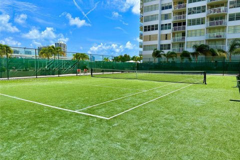 Condo in Aventura, Florida, 2 bedrooms  № 873270 - photo 20