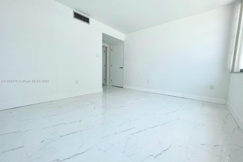 Copropriété à vendre à Aventura, Floride: 2 chambres, 116.22 m2 № 873270 - photo 22