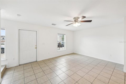 Touwnhouse à vendre à Kissimmee, Floride: 3 chambres, 117.99 m2 № 1343694 - photo 8