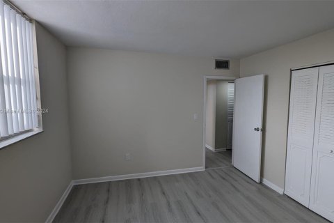 Copropriété à vendre à Lauderdale Lakes, Floride: 2 chambres, 93.83 m2 № 929484 - photo 9