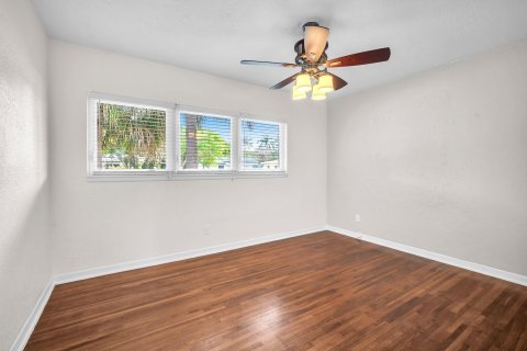 House in Fort Lauderdale, Florida 3 bedrooms, 85.93 sq.m. № 996455 - photo 12