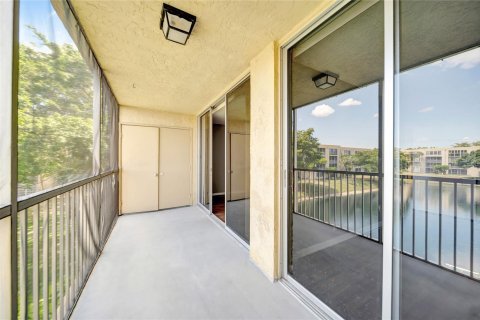 Copropriété à vendre à Lauderdale Lakes, Floride: 2 chambres, 93.09 m2 № 1146040 - photo 8