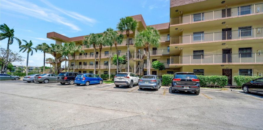 Condo in Lauderdale Lakes, Florida, 2 bedrooms  № 1146040