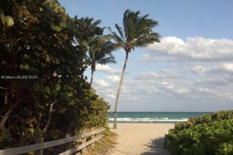 Condominio en venta en Hollywood, Florida, 31.59 m2 № 1360326 - foto 9