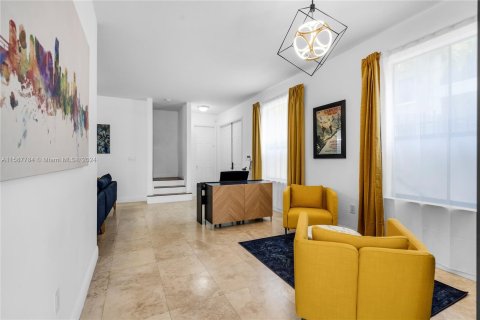 Townhouse in Miami, Florida 3 bedrooms, 218.32 sq.m. № 1184256 - photo 13