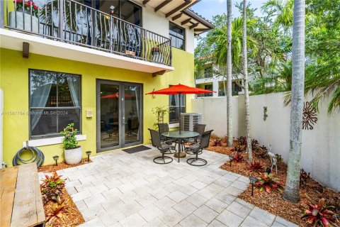 Townhouse in Miami, Florida 3 bedrooms, 218.32 sq.m. № 1184256 - photo 5