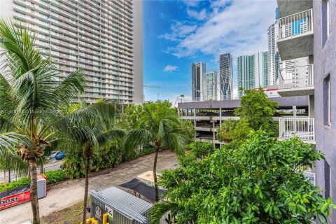 Condominio en venta en Miami, Florida, 2 dormitorios, 84.91 m2 № 657633 - foto 12