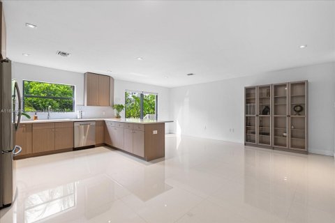 Touwnhouse à vendre à Fort Lauderdale, Floride: 3 chambres, 185.06 m2 № 1348944 - photo 5