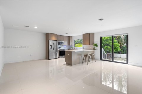 Adosado en venta en Fort Lauderdale, Florida, 3 dormitorios, 185.06 m2 № 1348944 - foto 8