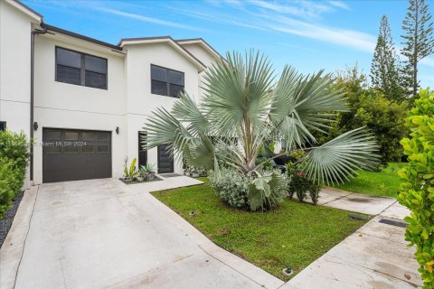 Touwnhouse à vendre à Fort Lauderdale, Floride: 3 chambres, 185.06 m2 № 1348944 - photo 15