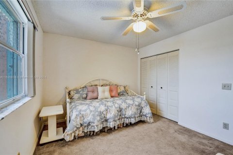 Condo in Sunrise, Florida, 2 bedrooms  № 1310349 - photo 22