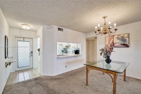 Copropriété à vendre à Sunrise, Floride: 2 chambres, 104.98 m2 № 1310349 - photo 10