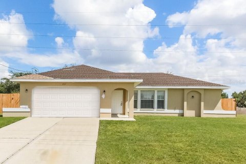 Casa en alquiler en Cape Coral, Florida, 3 dormitorios, 111.95 m2 № 1347175 - foto 1