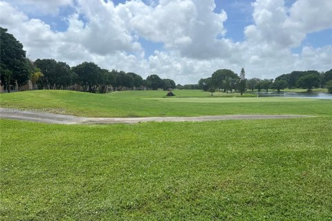 Condo in Pembroke Pines, Florida, 1 bedroom  № 1348932 - photo 30