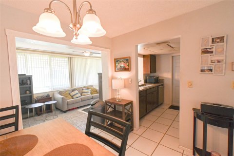House in Pompano Beach, Florida 2 bedrooms, 96.06 sq.m. № 1093370 - photo 12
