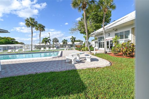 Casa en venta en Pompano Beach, Florida, 2 dormitorios, 96.06 m2 № 1093370 - foto 1