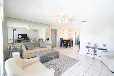 House in Pompano Beach, Florida 2 bedrooms, 96.06 sq.m. № 1093370 - photo 16